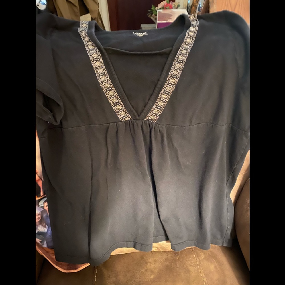 Short sleeved v neck top